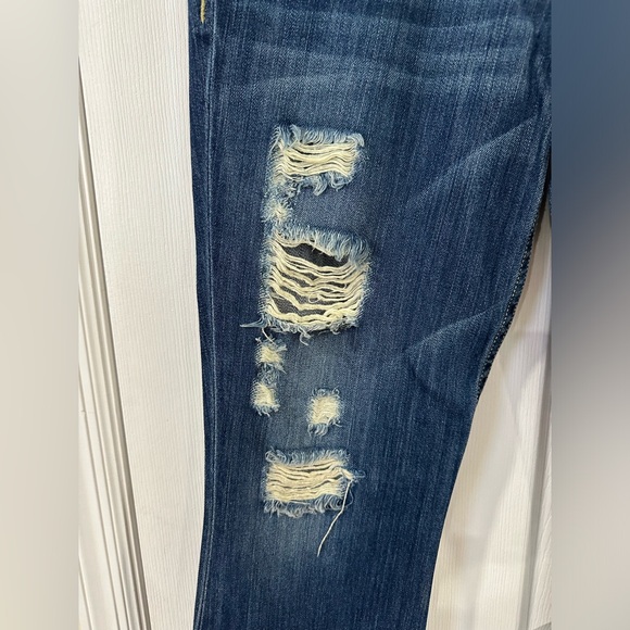 Distressed BEBE jeans - Picture 2 of 5